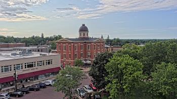 Weather camera view of City of Woodstock.