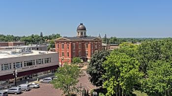 Weather camera view of City of Woodstock.