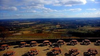 Weather camera view of Dirt Farm Brewing.