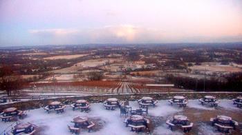 Weather camera view of Dirt Farm Brewing.