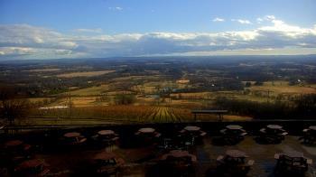 Weather camera view of Dirt Farm Brewing.