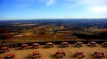 Weather camera view of Dirt Farm Brewing.