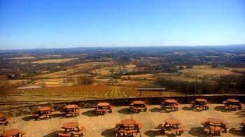 Weather camera view of Dirt Farm Brewing.