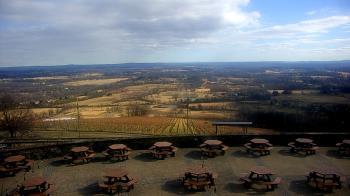 Weather camera view of Dirt Farm Brewing.