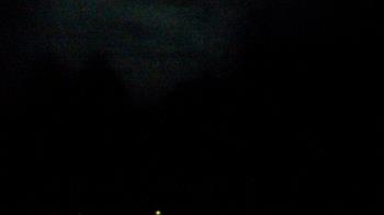 Weather camera view of Dirt Farm Brewing.