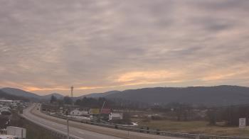 Weather camera view of Wessels Used Cars.