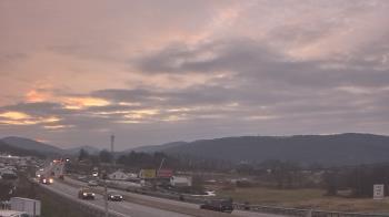 Weather camera view of Wessels Used Cars.