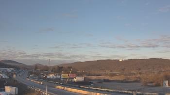 Weather camera view of Wessels Used Cars.