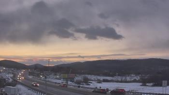 Weather camera view of Wessels Used Cars.