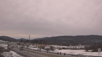 Weather camera view of Wessels Used Cars.