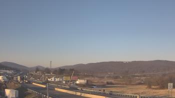 Weather camera view of Wessels Used Cars.