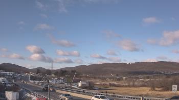 Weather camera view of Wessels Used Cars.