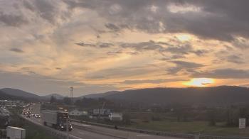 Weather camera view of Wessels Used Cars.