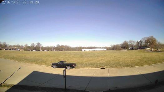 Weather camera view of The Oaks.
