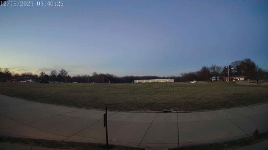 Weather camera view of The Oaks.