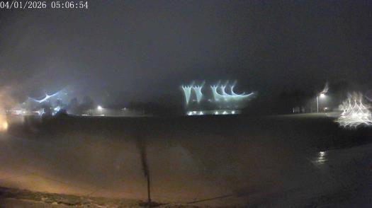 Weather camera view of The Oaks.