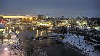 Weather camera view of City of Elgin.