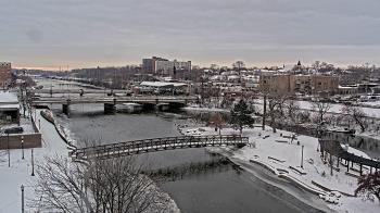 Weather camera view of City of Elgin.