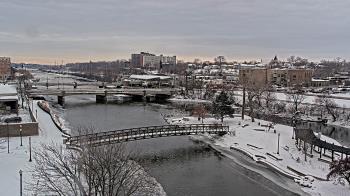 Weather camera view of City of Elgin.