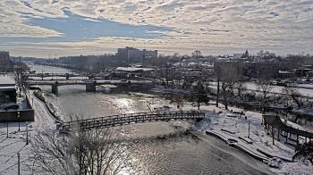 Weather camera view of City of Elgin.