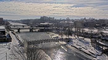 Weather camera view of City of Elgin.