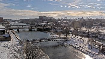 Weather camera view of City of Elgin.
