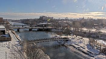 Weather camera view of City of Elgin.