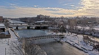 Weather camera view of City of Elgin.