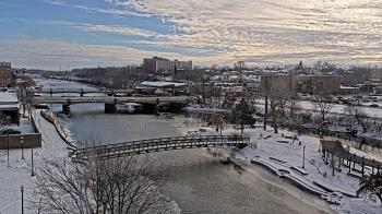 Weather camera view of City of Elgin.