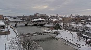 Weather camera view of City of Elgin.