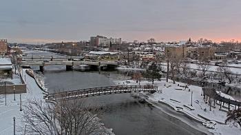 Weather camera view of City of Elgin.