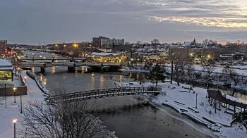 Weather camera view of City of Elgin.