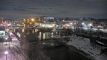 Weather camera view of City of Elgin.