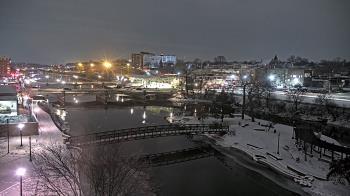 Weather camera view of City of Elgin.