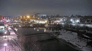 Weather camera view of City of Elgin.