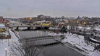Weather camera view of City of Elgin.
