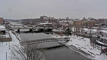 Weather camera view of City of Elgin.