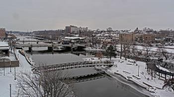 Weather camera view of City of Elgin.