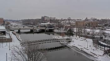 Weather camera view of City of Elgin.