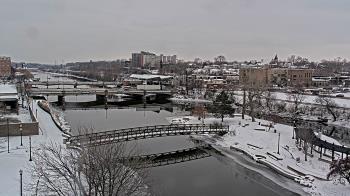 Weather camera view of City of Elgin.