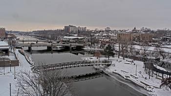Weather camera view of City of Elgin.