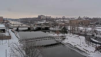Weather camera view of City of Elgin.