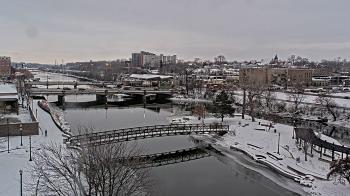 Weather camera view of City of Elgin.