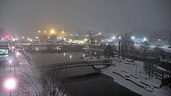 Weather camera view of City of Elgin.