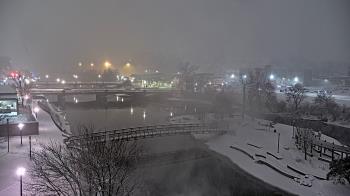 Weather camera view of City of Elgin.