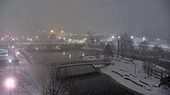 Weather camera view of City of Elgin.
