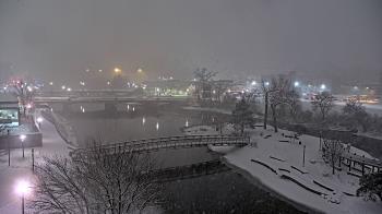 Weather camera view of City of Elgin.