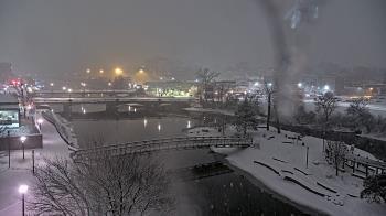 Weather camera view of City of Elgin.