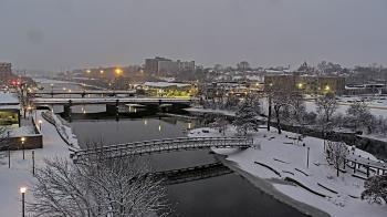 Weather camera view of City of Elgin.