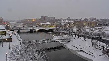 Weather camera view of City of Elgin.